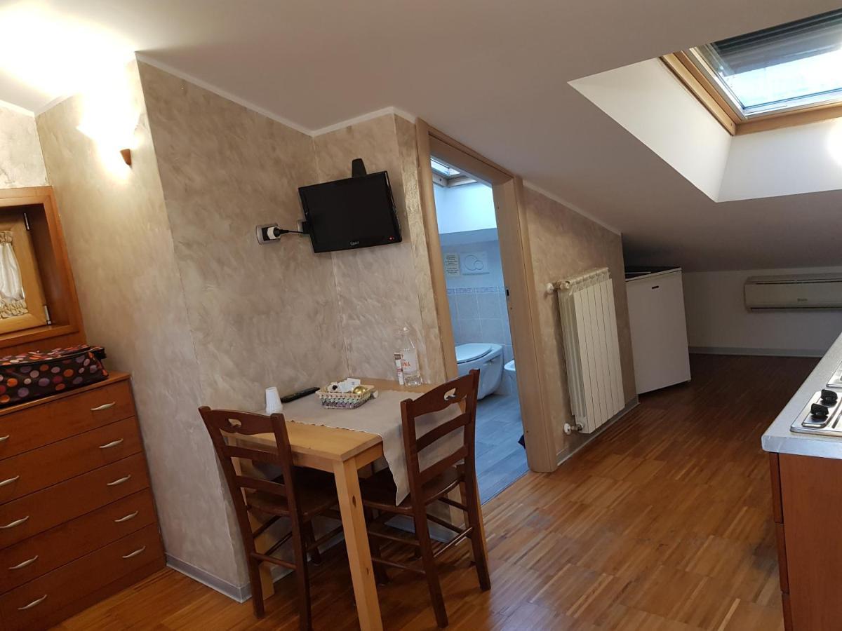 Aurelia Garden Gold B&B Rzym Zewnętrze zdjęcie