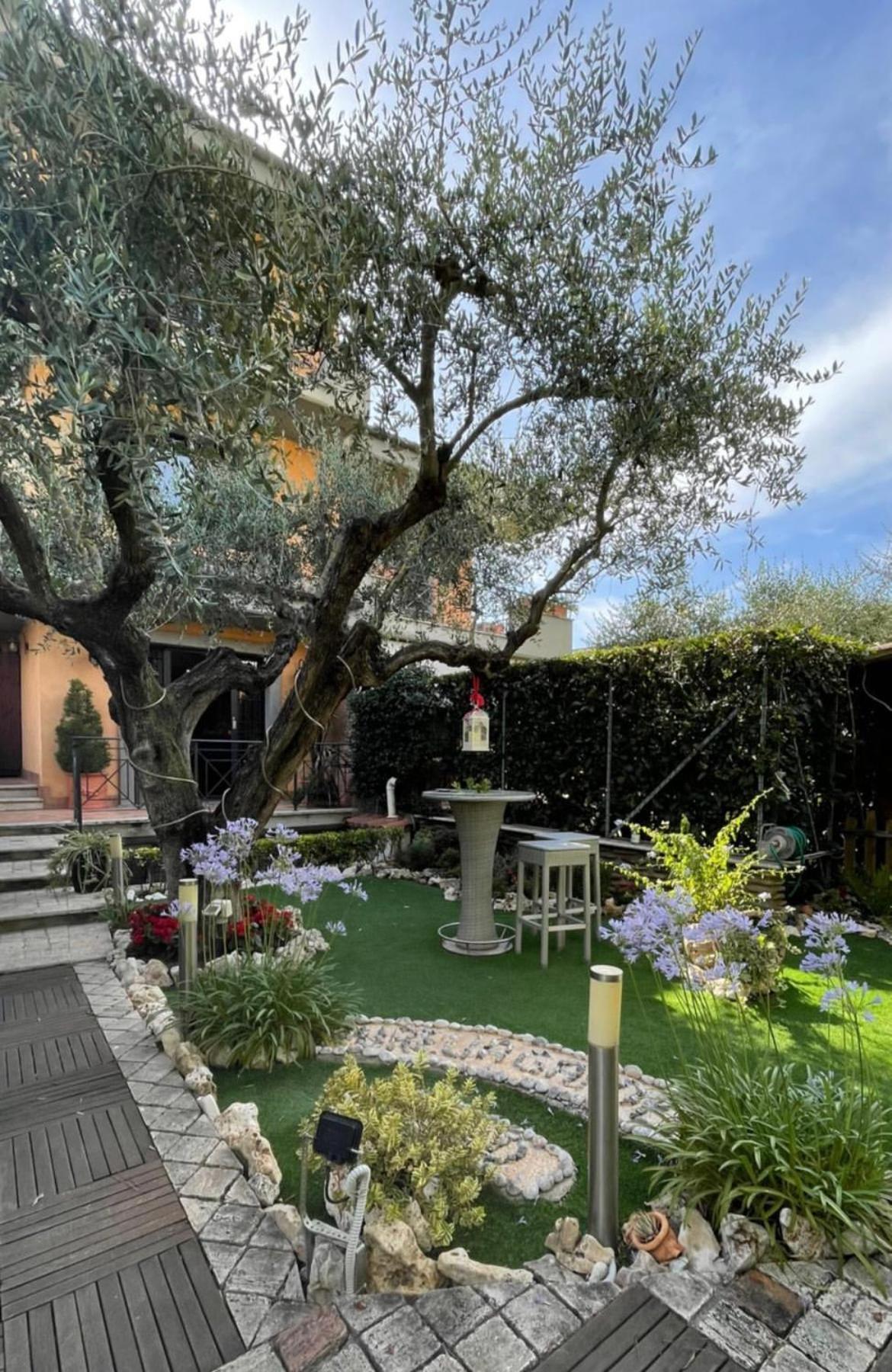 Aurelia Garden Gold B&B Rzym Zewnętrze zdjęcie
