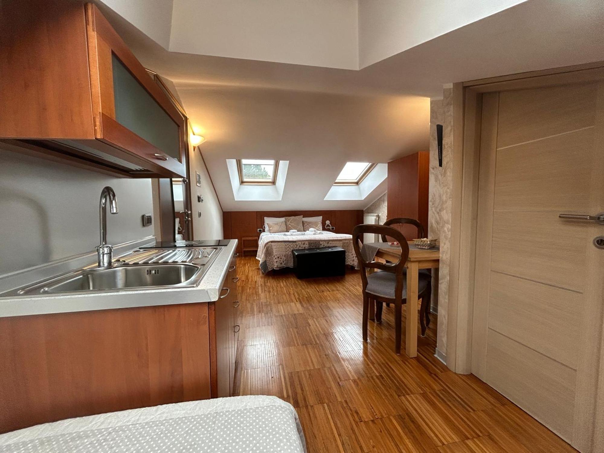 Aurelia Garden Gold B&B Rzym Zewnętrze zdjęcie